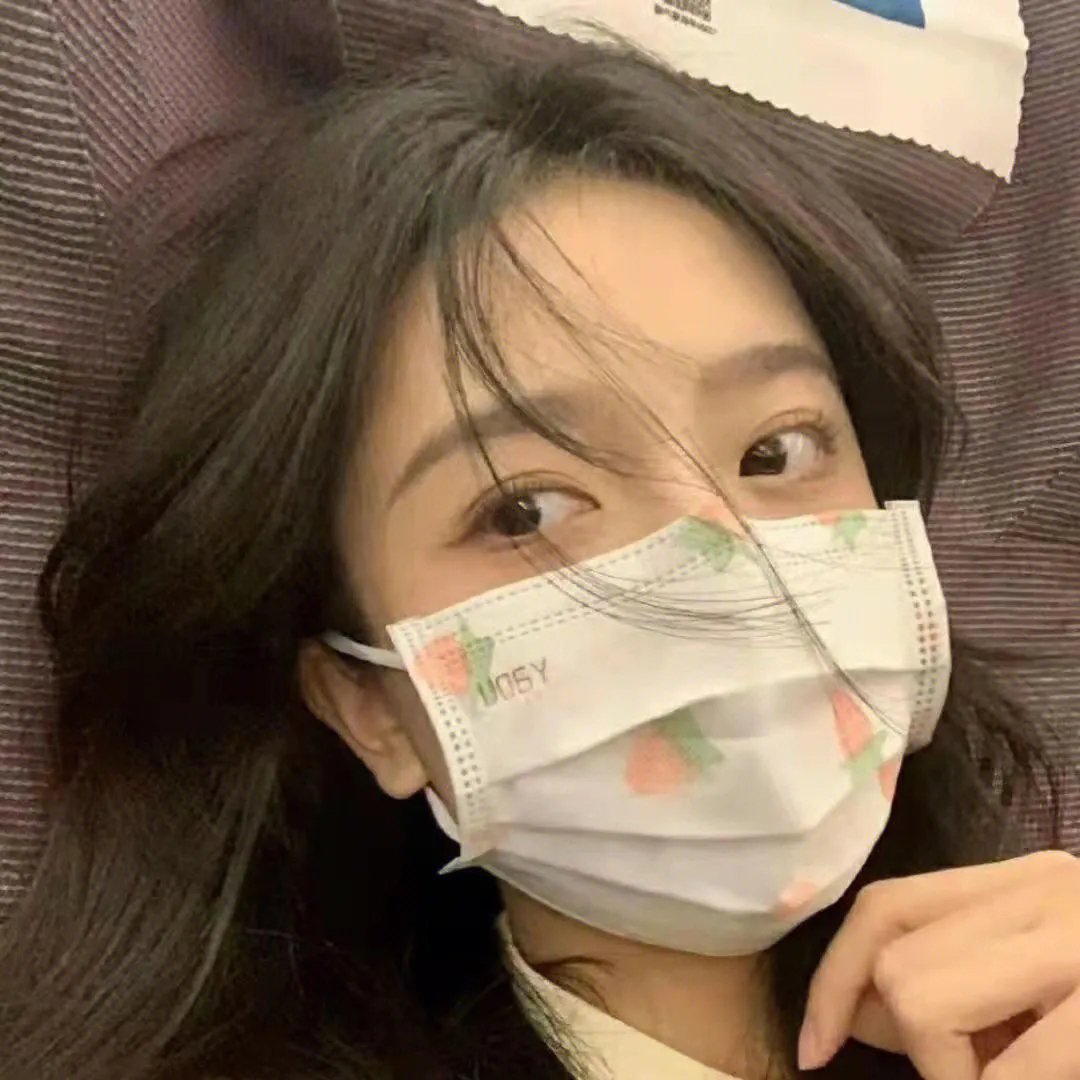 传闻中的女人 封面